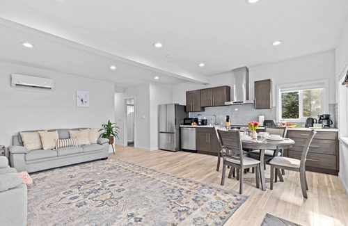 Clinton House | Whidbey Waterview Getaway: Nature, Deers, Pet & Family Friendly