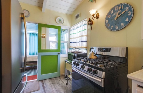 Ocean Beach Cottage | Whimsical Beach Cottage just one block to the beach !