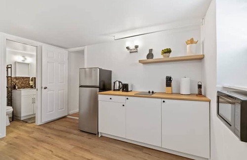 Cove - East Side - Shippan Apartment | Whimsical Studio - Fire Pit