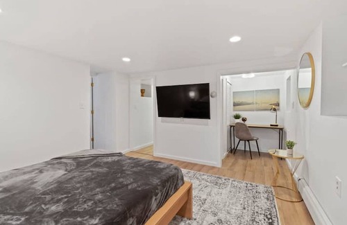 Cove - East Side - Shippan Apartment | Whimsical Studio - Fire Pit