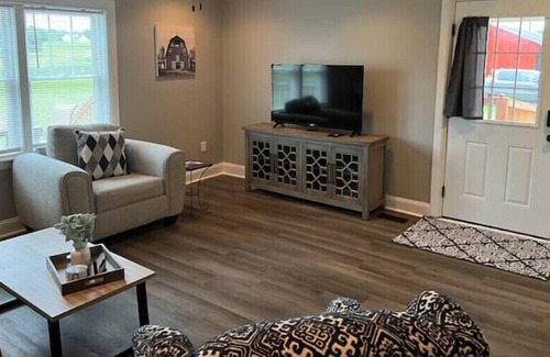 Manitou House | Whippoorwill Farmhouse Madisonville Ky