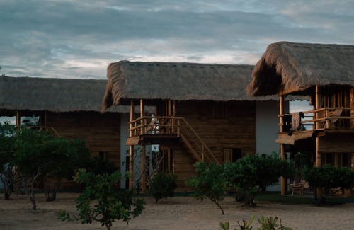 Pottuvil Hotel | Whisky Point Resort