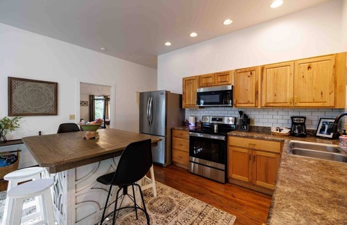 Mentone Apartment | Whispering Pines at Buena Vista Bluffs