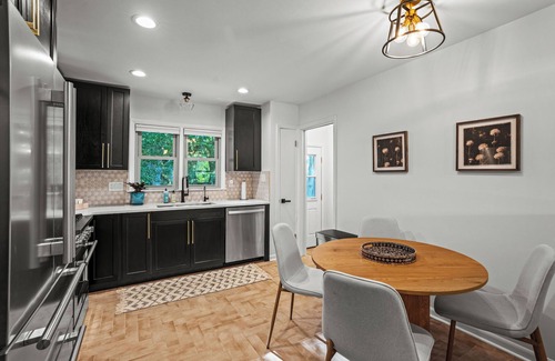 Delafield House | Whispering Pines - Downtown 3BR + Game Room & Yard