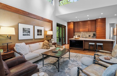 Highlands Cabin | Whispering Pines | Exquisite Modern Home with Hot Tub & Guest Suite
