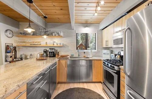 Sunnyside House | Whispering Pines in Tahoe City
