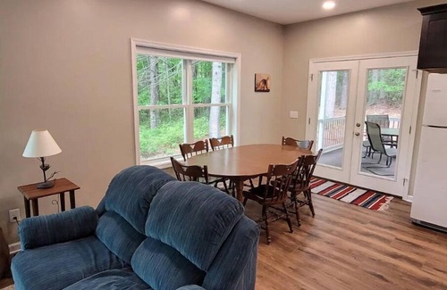 Singers Glen House | Whispering Pines mountain home