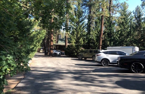 Big Bear Lake Apartment | Whispering Pines - Eagle's Nest Rustic Cabin
