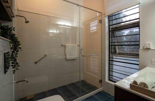Madikeri Villa | Whispering Waters - breathtaking vistas of hills!
