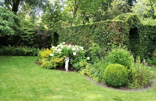 Municipality of Heiloo Cottage | Whispering Woods - Three Bedroom Cottage, Sleeps 4