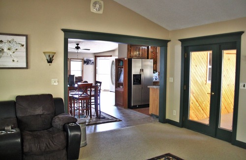 Hill City Cabin | Whistle Stop Cabin with Meadow View