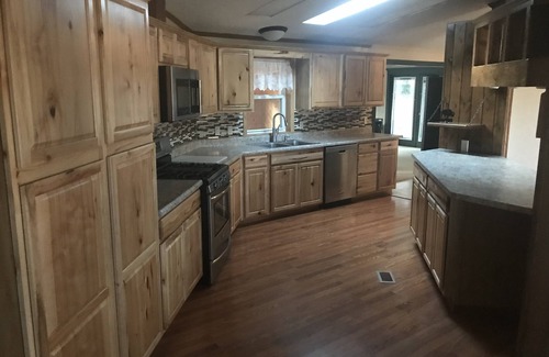 Hill City Cabin | Whistle Stop Cabin with Meadow View