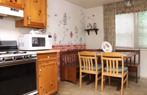 Nevada City Cabin | White Birch Cabin at Piety Hill Cottages