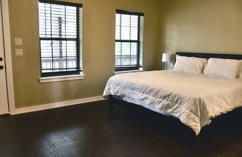 Medina House | White Bluff on the Medina **River Front