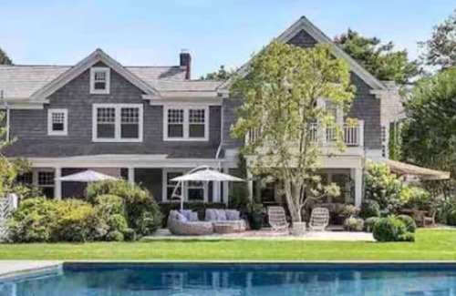 Egypt Lane Historic District House | White Contemporary in Classic Estate SOH for 3 max