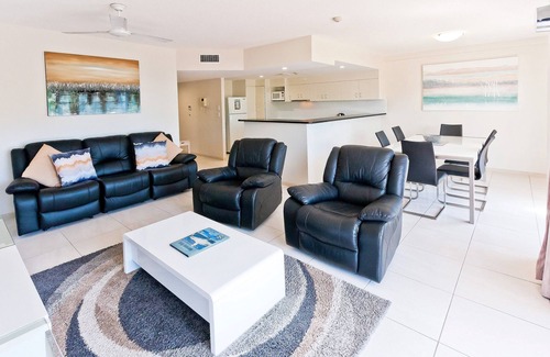 Torquay Apartment | White Crest Apartments