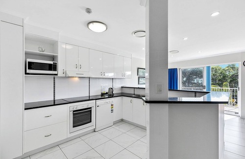 Torquay Apartment | White Crest Apartments