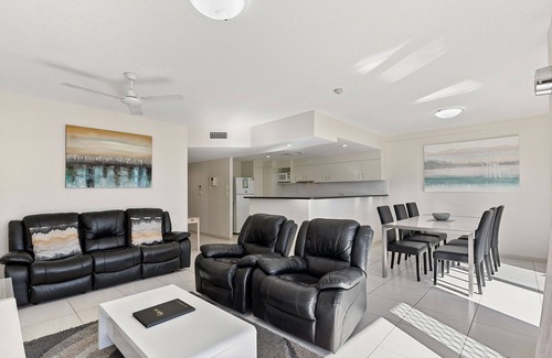 Torquay Apartment | White Crest Apartments