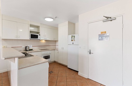 Torquay Apartment | White Crest Apartments