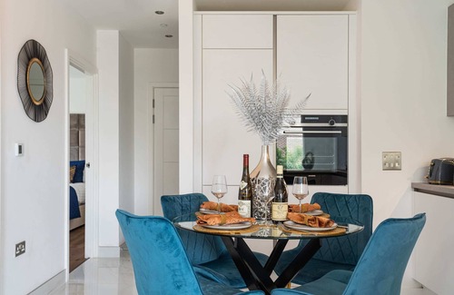 Stratford Apartment | White Elegant Tranquility, Park Side Life