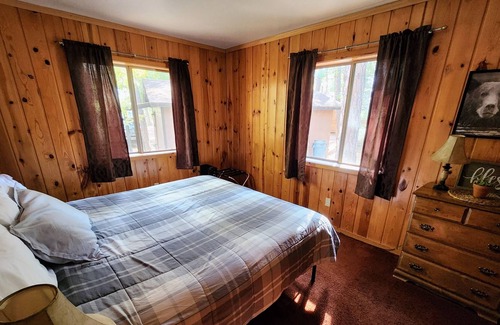 Pinetop-Lakeside Cabin | White Fir Cabin at Lazy Oaks Resort