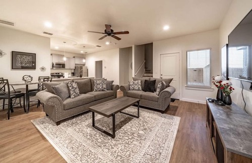 North by Northwest House | White Haus - 3BR/3BA - New Construction