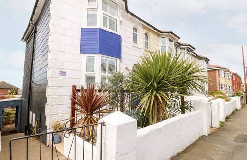 Lake Apartment | White Haven