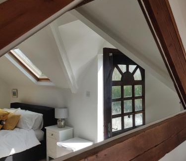 Great Barrow Hotel | White Horse Inn