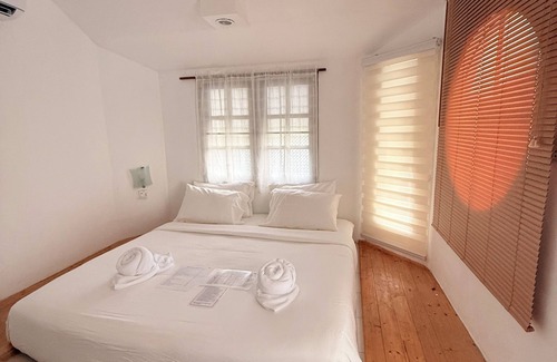 Bai Lan Hotel | White house bailan resort