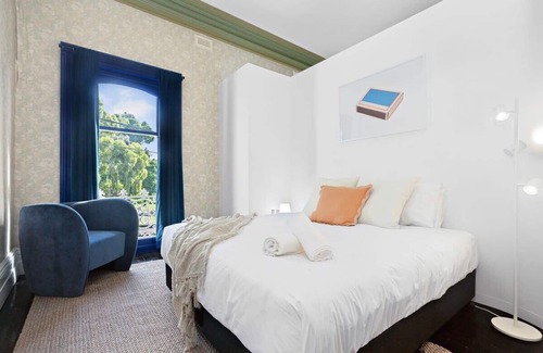 Fitzroy House | White House Fitzroy - 10+ Bedrooms & for 32 guests