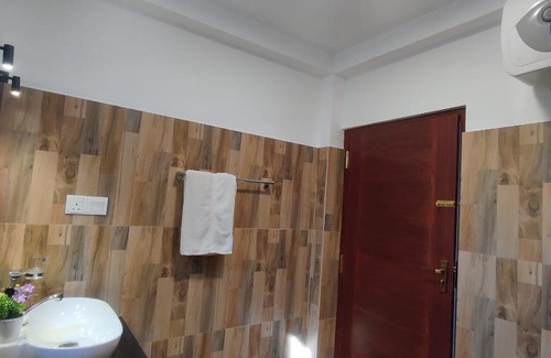 Kathaluwa House | White House