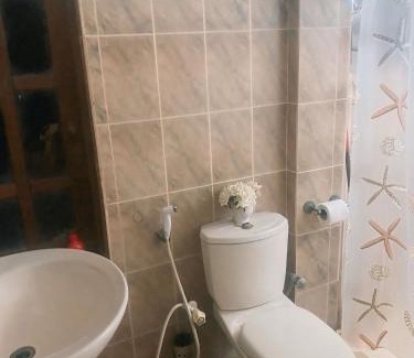 Morakatiyara Bed & Breakfast | White house