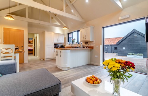 Halesworth House | White House Lodges - Swallow