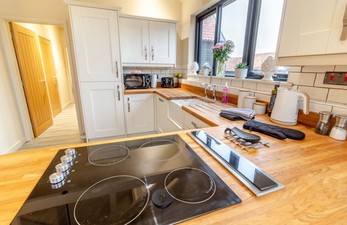 Halesworth House | White House Lodges - Swallow