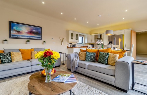 Halesworth House | White House Lodges - Avocet