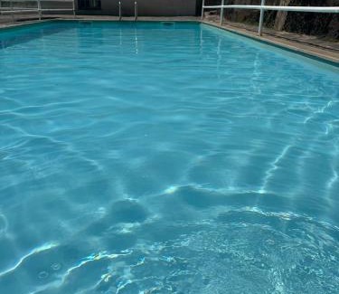 Chas de Egua House | White House