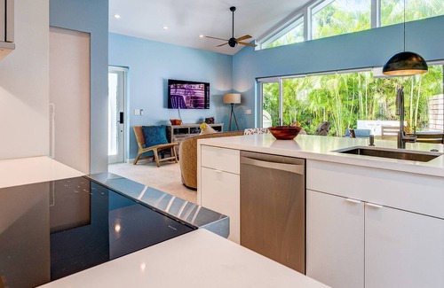 White Street Gallery District House | White Ibis: Charming 2BR Key West Home, Pool, Ideal for Downtown & Beach Fun, Dog-Friendly Retreat!