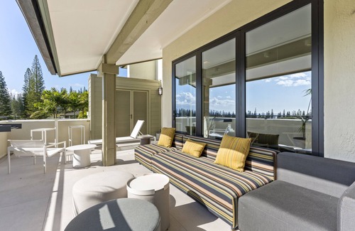 Kapalua Villa | WHITE LOTUS New Bespoke Euro Luxury Villa, Steps to Beach, Ocean Views, 4th Tee