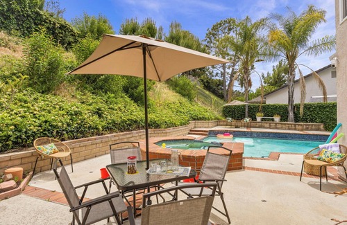 Rowland Heights House | White Lotus Resort Pool Home 4B3B - 5 Parking Spot