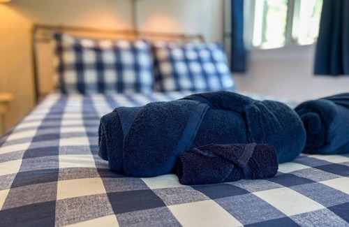 Intervale Ski Chalet | White Mountain Chalet | Minutes to Hiking + Rivers