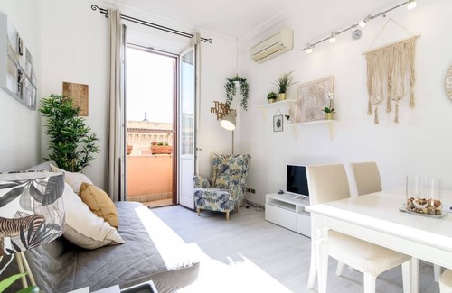 Esquilino Apartment | White Napoleone Apartment