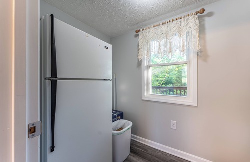 Buford House | White Oak Cottage Sleeps 4
