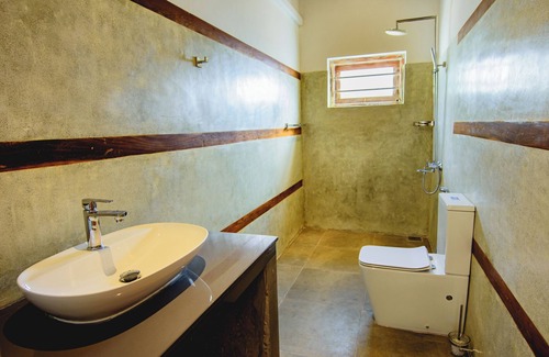 Dodanduwa Bed & Breakfast | White on White