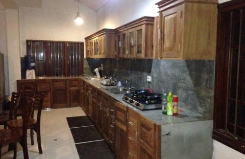 Hettimulla House | White Peacock Villa