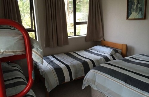 Ohakune House | White Peakes Lodge - fully furnished house