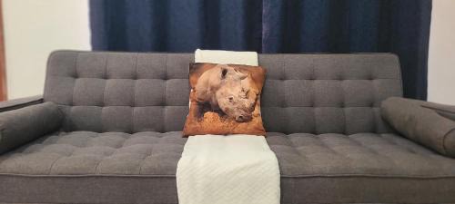 Livingstone Apartment | White Rhino apartments & tours
