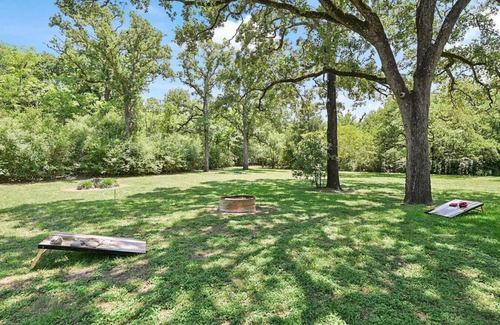 Wellborn House | White Rock Ranch - Beautiful Getaway Near the City