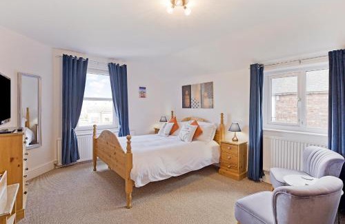 Muston House | White Rose Guest House