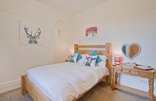 Muston House | White Rose Guest House