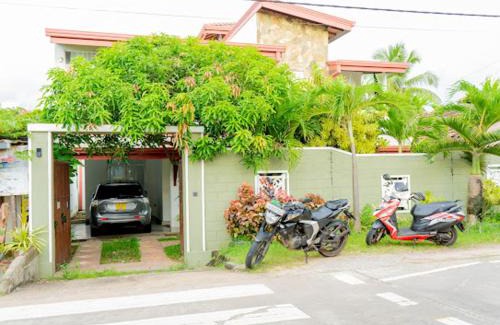 Ekala Bed & Breakfast | White sand beach Villa